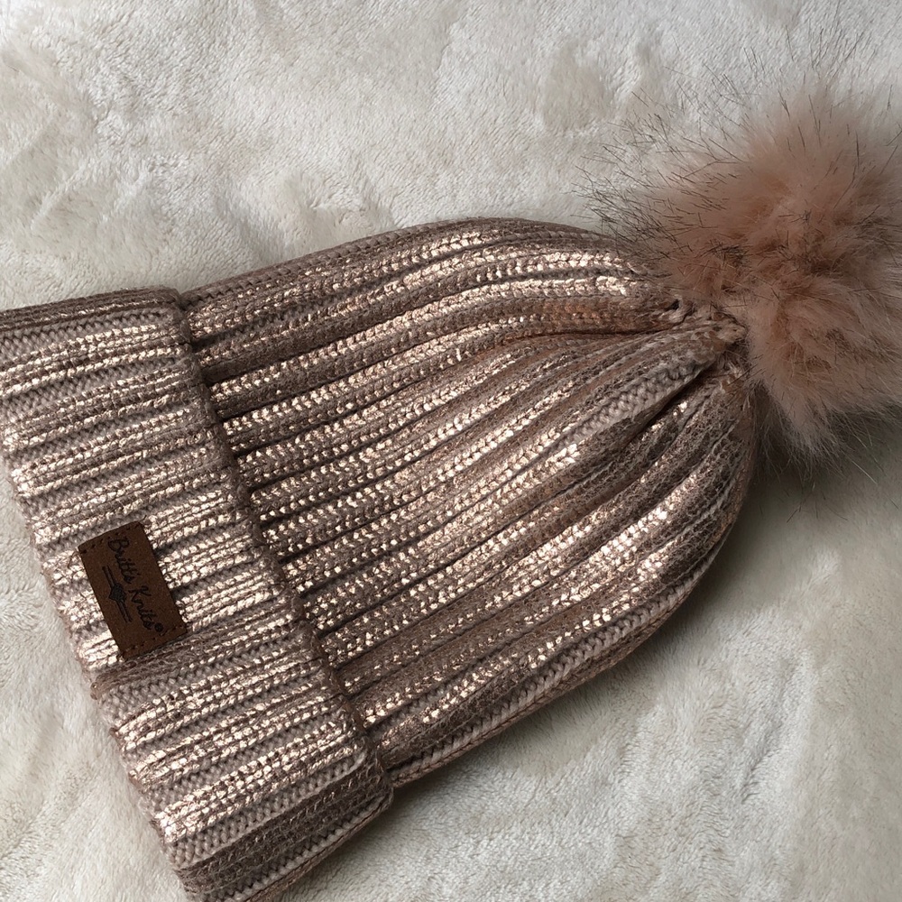 Britt’s Knits Metallic Rose Gold Ribbed Knit Hat PomPom Beanie